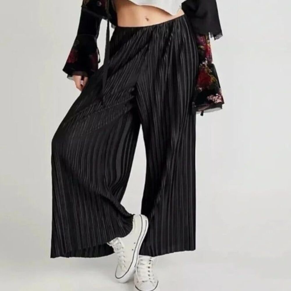 H&M plisse satin crinkle wide leg flowy pants